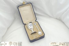 SELTEN GEFASST GEORGE VI HM STERLINGSILBER UND EMAILLE EIERBECHER UND L&Ouml;FFEL 1937