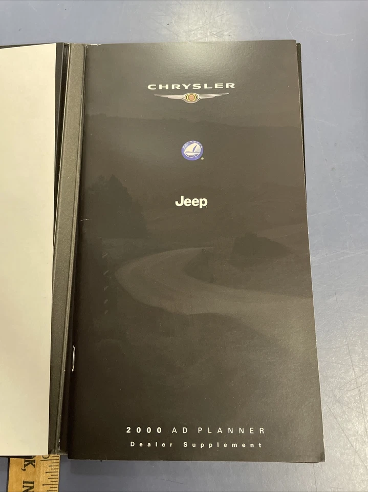 Jeep Plymouth Chrysler 2000 vintage raro planificador de anuncios suplemento CD y más Foto 3 de 4