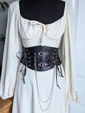Cintura corsetto ecopelle nera stringata catena gotica steampunk punk alt festival