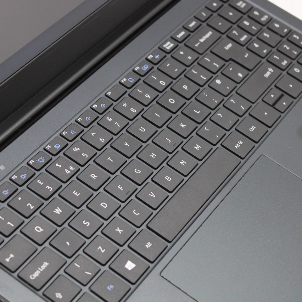 Dynabook Satellite Pro C50 Windows 15" FHD Intel i5 1035G1 8GB 256GB SSD USB 3.0 - Image 4 of 4