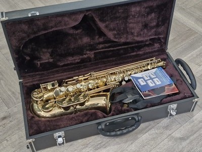Markenloses Altsaxophon Seriennr 9292