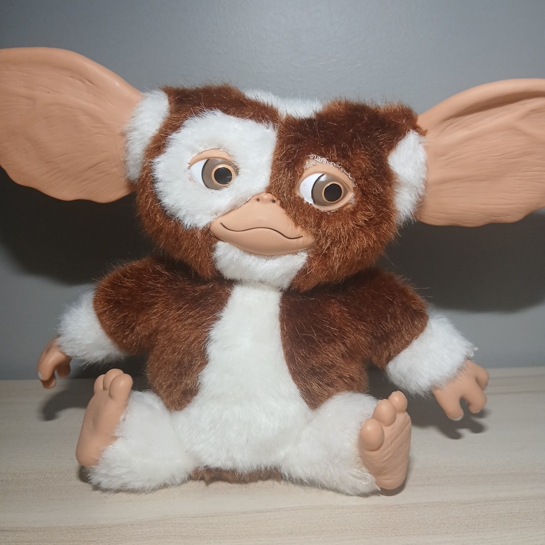 Gremlins 6” Singing & Dancing GIZMO Plush Doll with Sound Movement