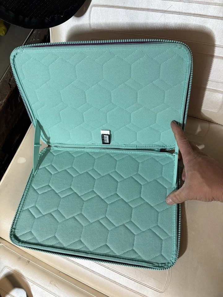 Funda para portátil Thule Gauntlet magenta púrpura 15 pulgadas Foto 3 de 3