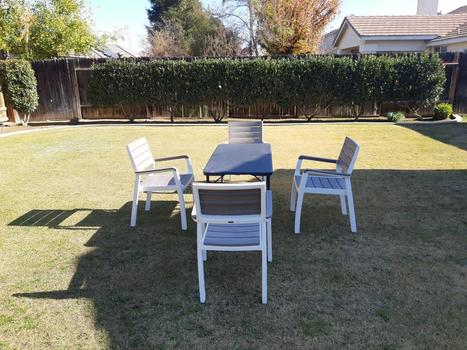 Juego de mesa y silla Mainstays MSD302126571001 - multicolor (cuatro piezas) Foto 4 de 4