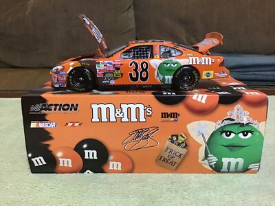 ミニカー 1:24 ACTION 2006 #38 M&M'S HALLOWEEN 2003 Action ELLIOTT SADLER #38 M&M's / Halloween Nascar 1/24