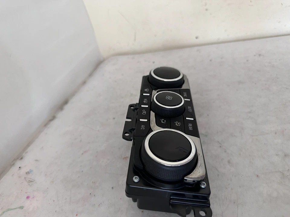2015 Buick Enclave AC Heater Climate Temperature Control Unit OEM 23158335 - Изображение 4 из 4