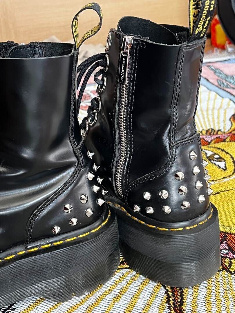 Dr. Martens JADON MAX STUD Boots UK4 US6 Black USED 202501M Dr. Martens JADON MAX STUD Boots UK4 US6 Black USED 202501M