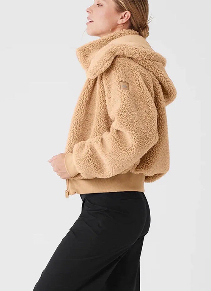 alo 正規品 Foxy Sherpa Jacket ファーパーカー ジャケット Foxy Sherpa Jacket - Ivory | ALO