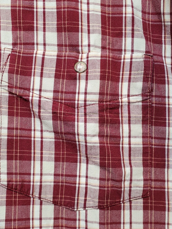 Hunter's Peak Rugged Wear Men's Snap Shirt Medium Red Plaid Short Sleeve Cotton - Image 3 of 4