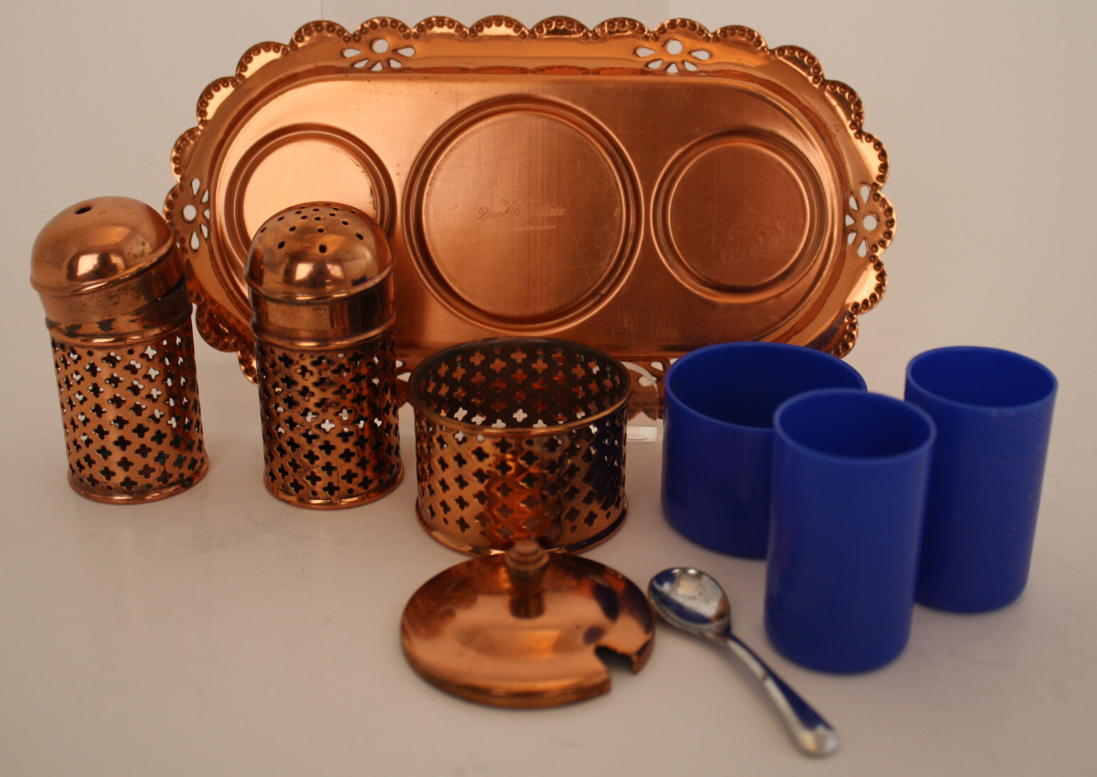 Celtic Quality Plate Salt & Pepper Shaker - MUSTARD set