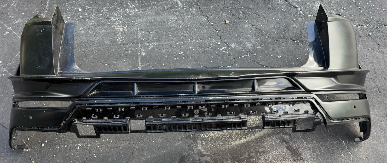 2018 2019 2020 2021 2022 2023 LAMBORGHINI URUS REAR BUMPER COVER OEM 4ML807511C