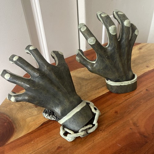 Spooky Glow-in-the-Dark Frankenstein Monster Hands Prop – Halloween Decor - 第 1/7 張圖片