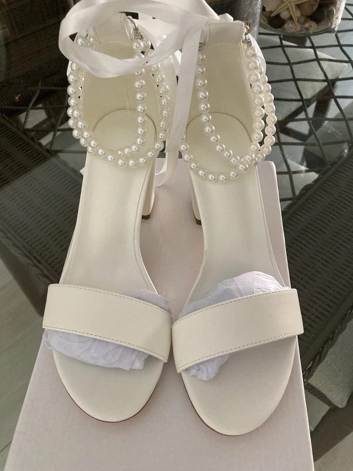 Zapato de novia Pearl nuevo con etiquetas - talla 6 marfil - tacón bloque Foto 2 de 4