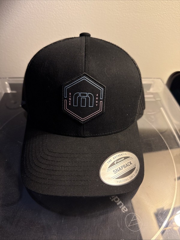 NWT Travis Mathew snapback golf hat