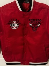 Chicago Bulls Snap-Front Varsity Jacket Red Boys Youth Size 8 Kids