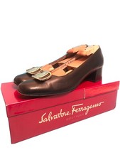 Salvatore Ferragamo Black Leather Pumps Large Gold Buckle Logo w/ Box Size 9 4A