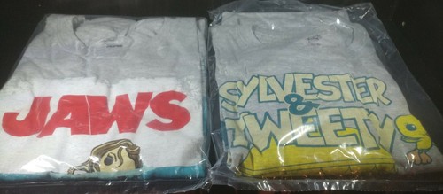 Funko Pop and Tee Looney Tunes XL and 