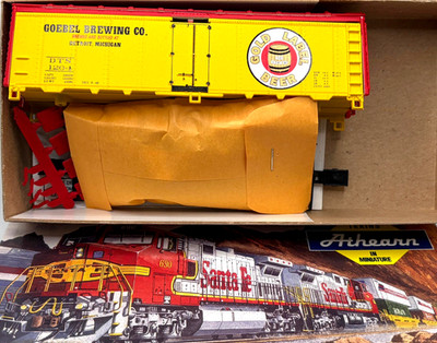HO GREENWAY PRODUCTS CUSTOM PAINTED BEER REEFER KIT GOEBEL BEER DETROIT MICHIGAN