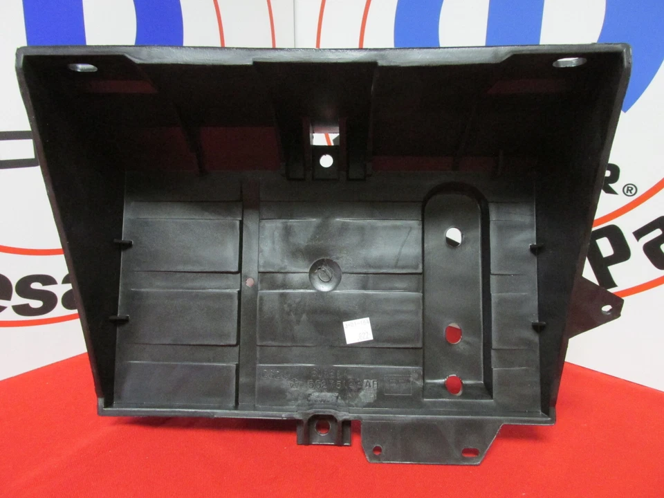 Bandeja de bateria diesel DODGE RAM passageiro lado direito NOVO FABRICANTE DE EQUIPAMENTO ORIGINAL MOPAR - Imagem 3 de 4