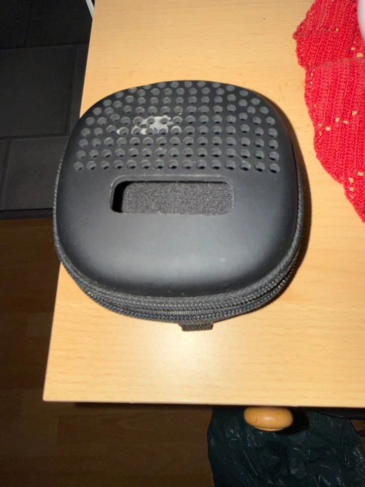 Bose SoundLink Micro Tragbares Lautsprechersystem - Schwarz (783342-0100) - Bild 3 von 3