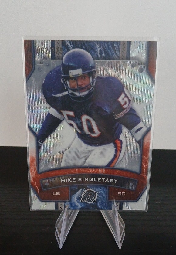 2024 Topps Resurgence - Mike Singletary #15 White Surge Refractor /125