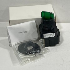 Allen Bradley 800H-16JRG2KB7AX 30mm Selector Switch 3 Position  Green