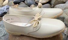 Vintage Town Fair Shoes Made In USA size 6 1/2 Patent All Man Made Oxford shoe