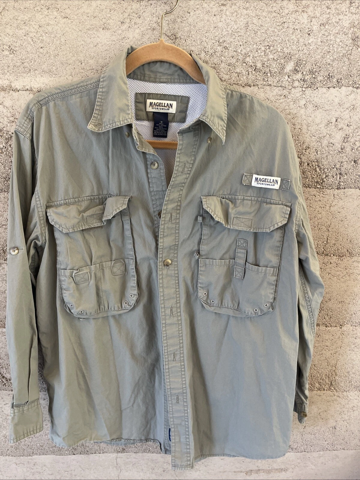 Magellan Fish Gear Shirt Mens (M)Vented Long Sleeve Fishing Outdoor Casual
Opens in a new window or