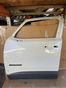 15-23 Jeep Renegade Left Front Doors 