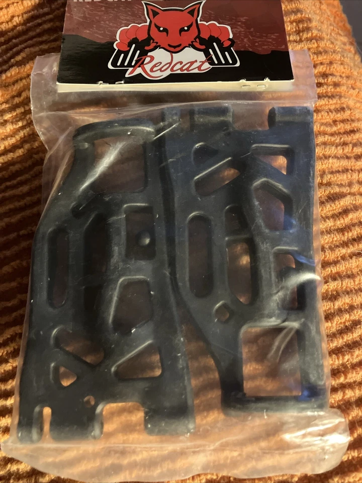 Redcat Caldera 3.0 NItro  BS903-018 Suspension Arms & Pins BS903-024 - Image 3 of 4