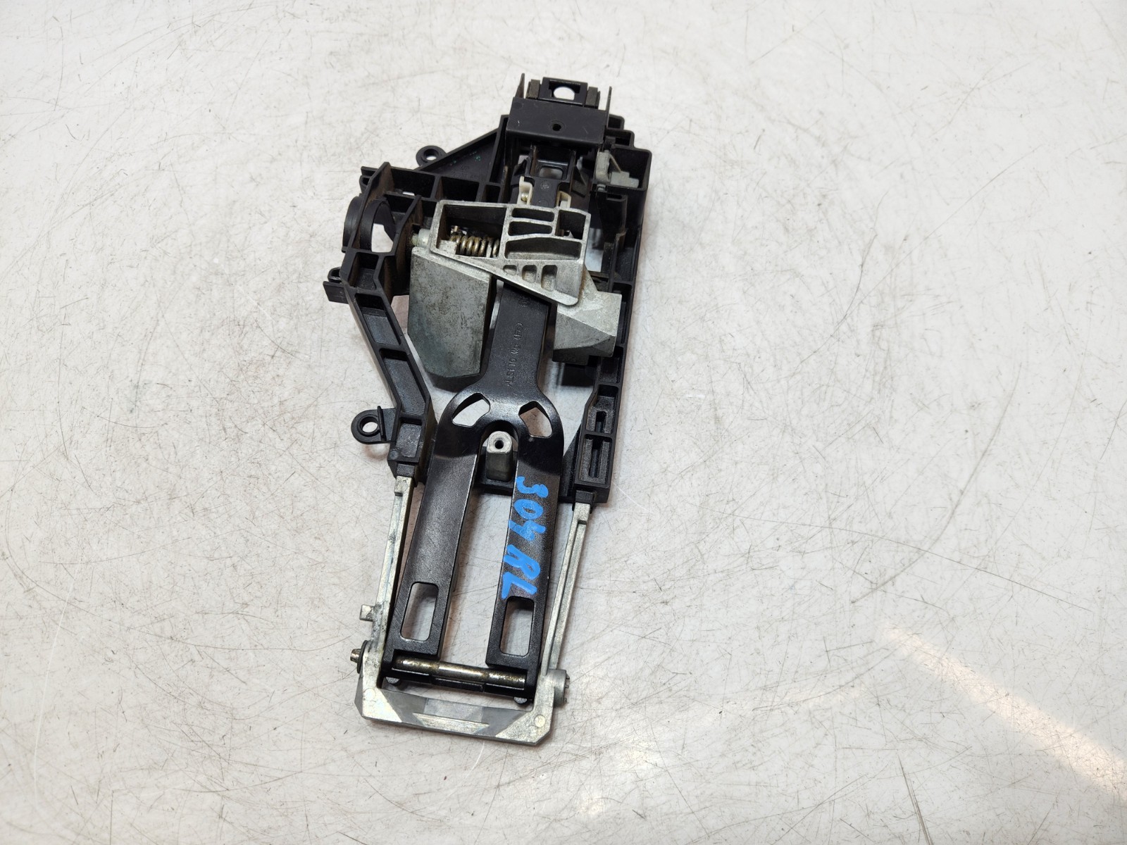 ✅10-14 OEM Rolls-Royce Ghost RR4 Rear Left Side Door Handle Keyless Bracket