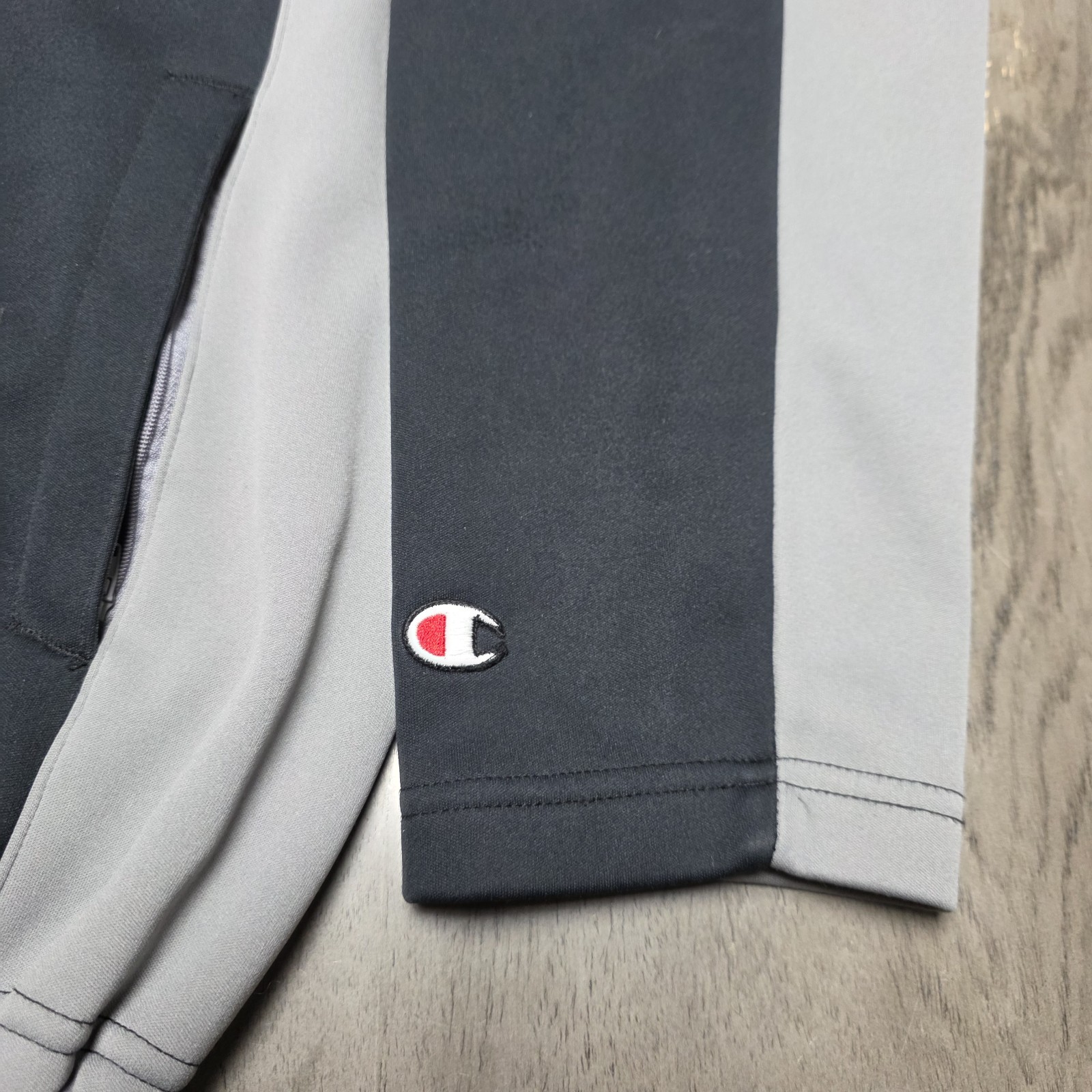 Champion Quarter-Zip Performance Pull Over  "S" L… - image 5