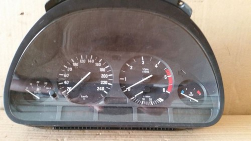 BMW 5 TOURING (E39) 520D Tacho Kombiinstrument 6211-6914913