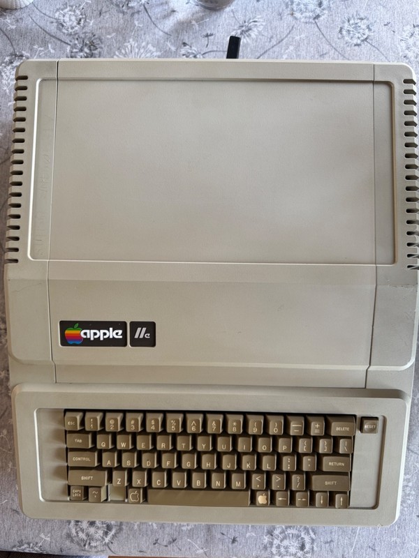 Vintage Apple IIe Computer System 64K with ProDOS ROM Card & HDMI A2DVI Card