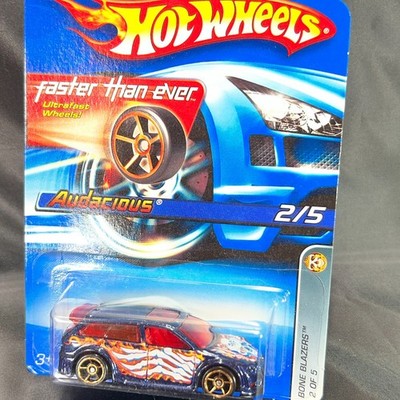 Hot Wheels Audacious FTE Faster Than Ever 2006 Bone Blazers 2/5 Blue Flame #082