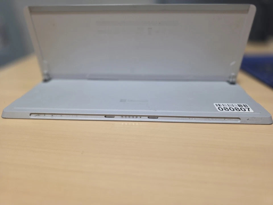 Microsoft Surface 3 LTE 128gb Con Docking Station - Immagine 4 di 4