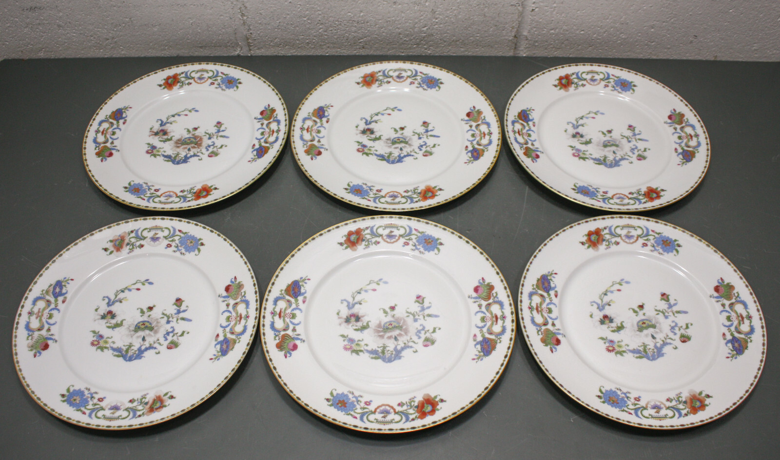 (10) A Raynaud Ceralene Limoges Vieux Chine White, 6 Dinner & 4 Salad Plate Set