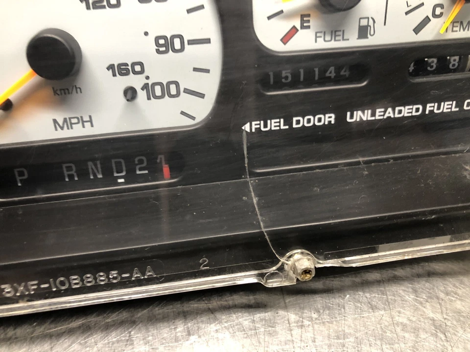 1999 2000 Nissan Quest SE Instrument Speedometer Gauge Cluster - Image 4 of 4