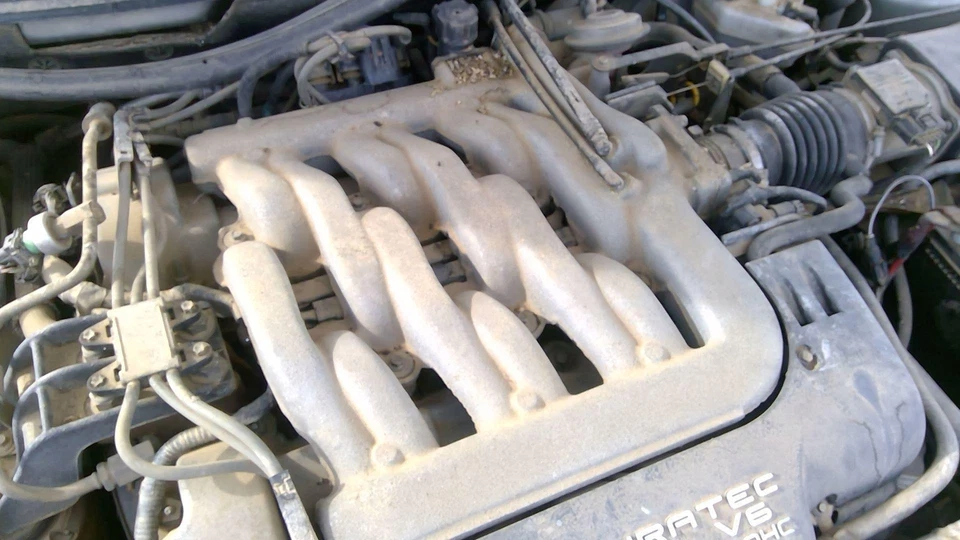 1999 2000 2001 2002 Mercury Cougar Upper Intake Manifold Oem 2.5l - Image 3 of 4