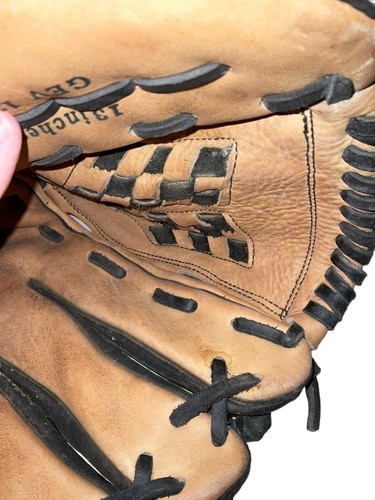 Guanto Mizuno GEV 1305 Jenny Finch 13" RH - Serie Evolution Design Superiore - Foto 13 di 15