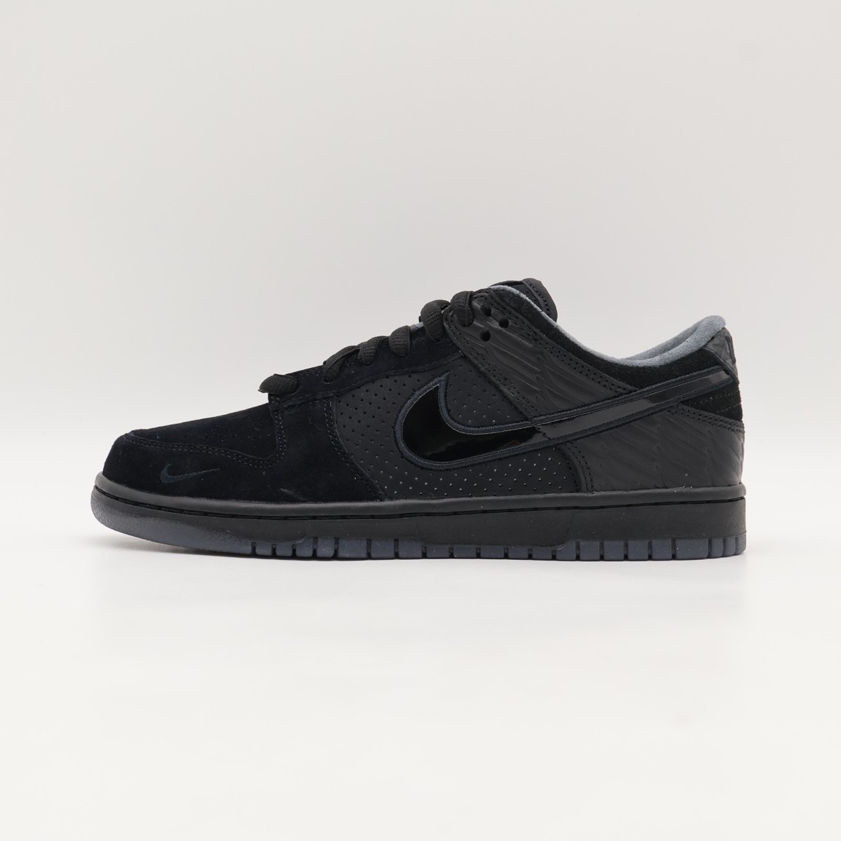 靴 Nike Dunk Low Lux Oregon HV1470-001 27.5 HV1470-001 Division Street Nike Dunk Low Lux Oregon Black (Men's