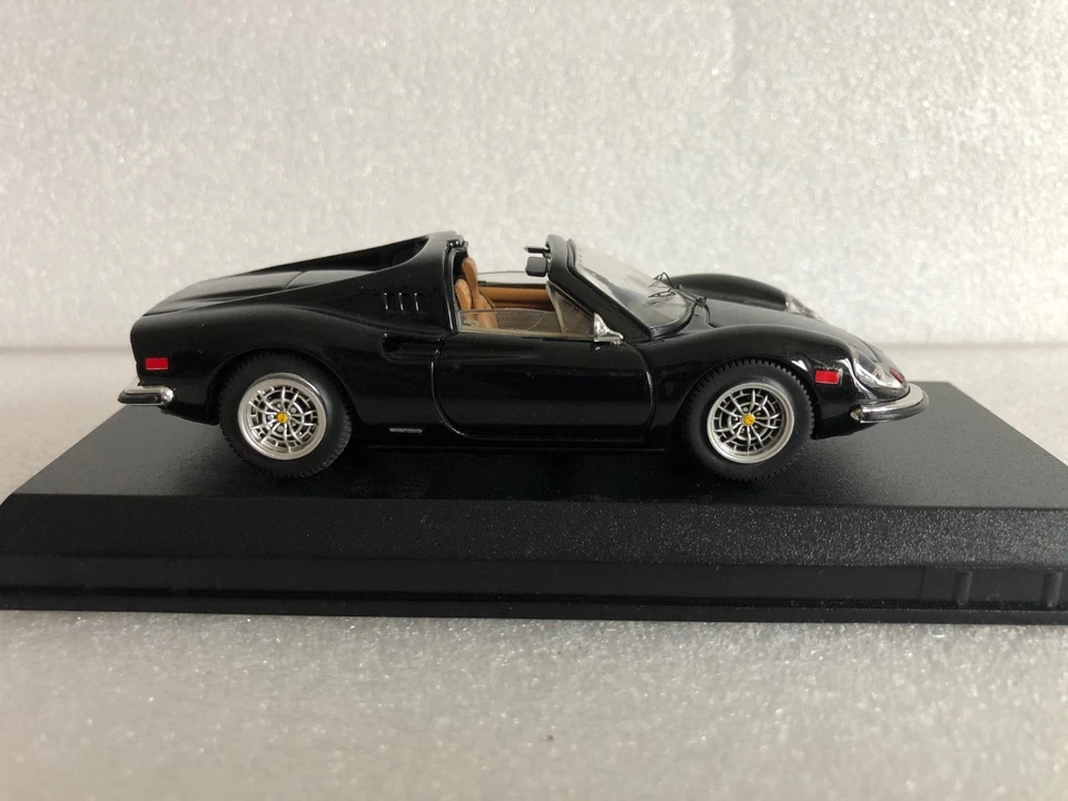FERRARI Dino 246 GTS (B259) BANG 1/43 - Photo 4/4