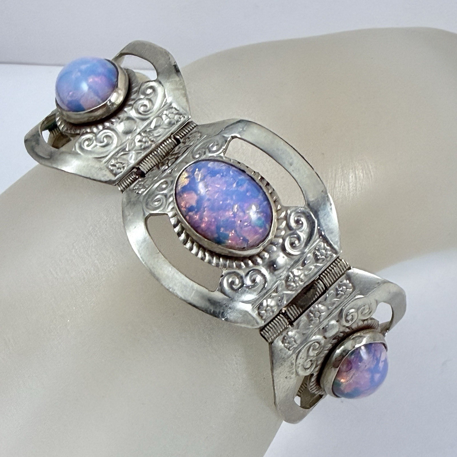 Vintage Mexican Dragon Breath Glass Cabochons Silver Tone Panel Bracelet 6.25