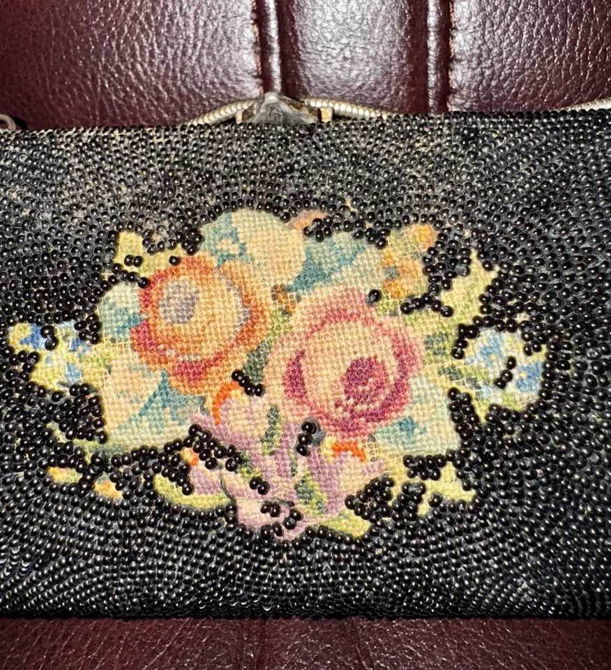 Винтажный 1940-х годов миниатюрный точка цветочный бисер и вышитая вечерняя сумочка - Изображение 2 из 4