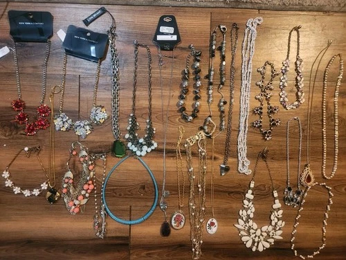 Cloisonne Mixed Metal Vintage Fashion Costume Necklace Jewelry Lot of 25