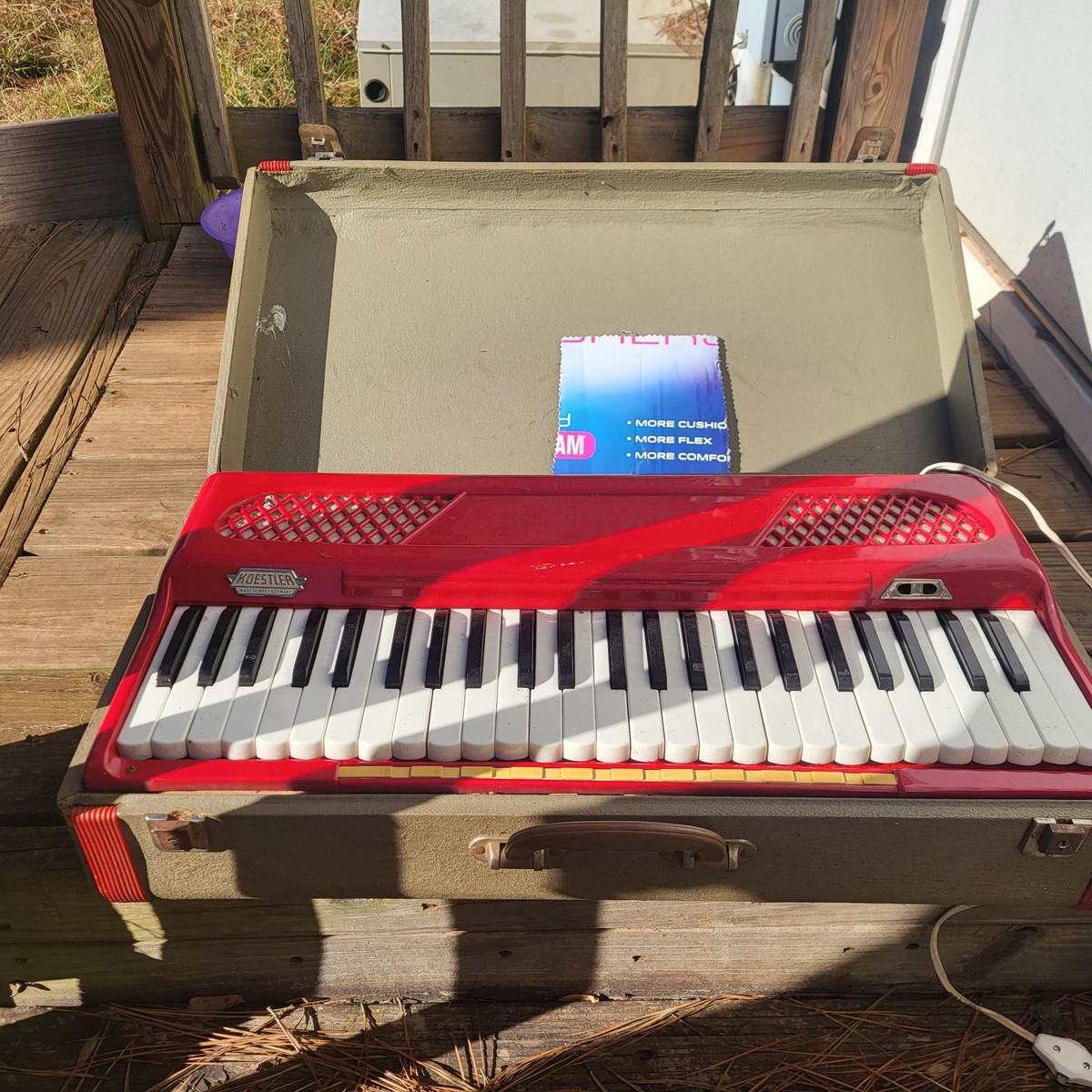 Koestler Harmophone 電気式リードオルガン（出ない音あり） Vintage Koestler Harmophone Electric Air Organ /Suitcase Organ