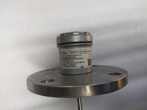 Interruttore di livello magnetico a galleggiante FineTek tipo FDHHM3S210400AP+TA - Foto 2 di 8