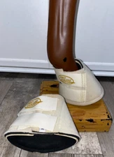MEDIUM PRO EQUINE WHITE BELL BOOTS