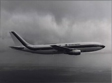 EASTERN AIRLINES AIRBUS A300 VINTAGE ORIGINAL MANUFACTURERS PHOTO 1977
