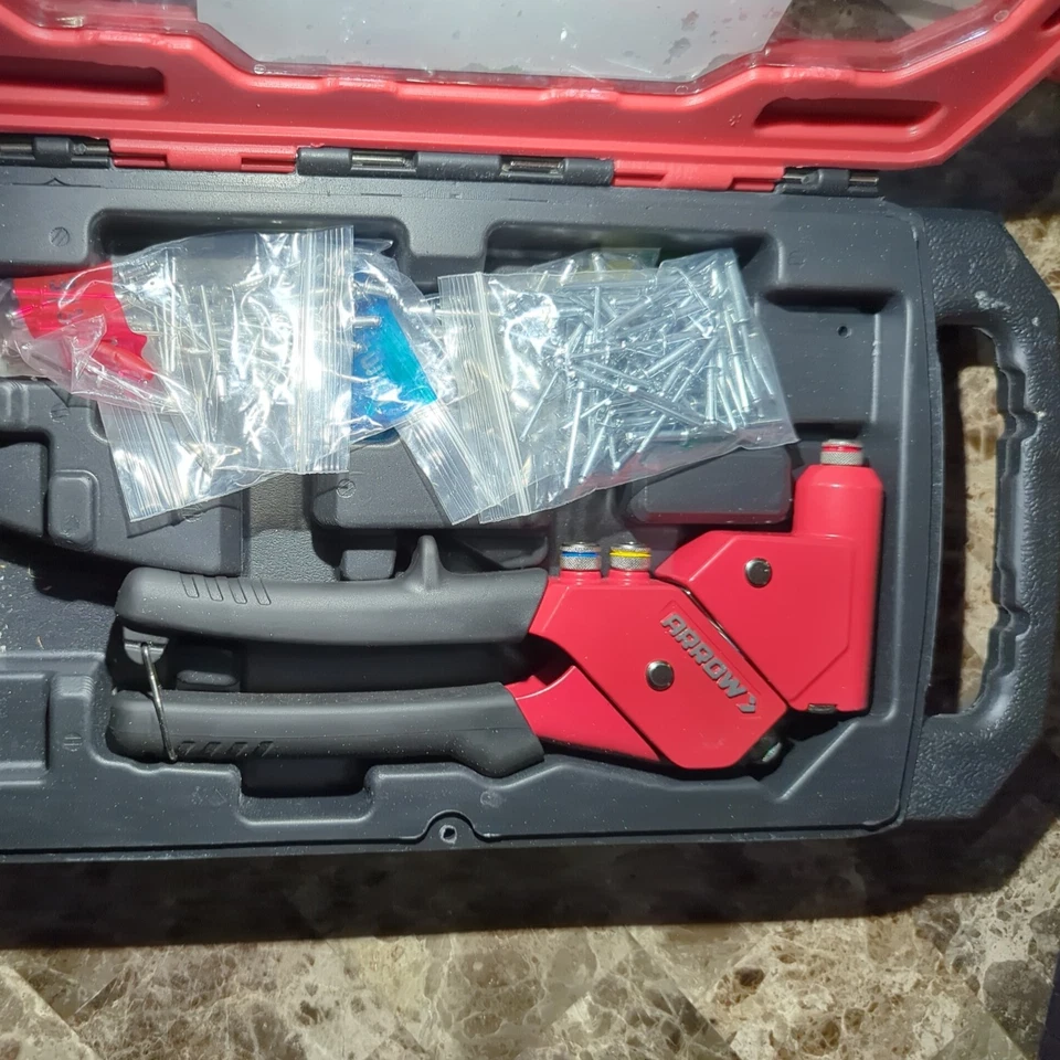 Flecha - Kit de remachadora de cabeza giratoria con una mano - Nuevo en caja Foto 2 de 2